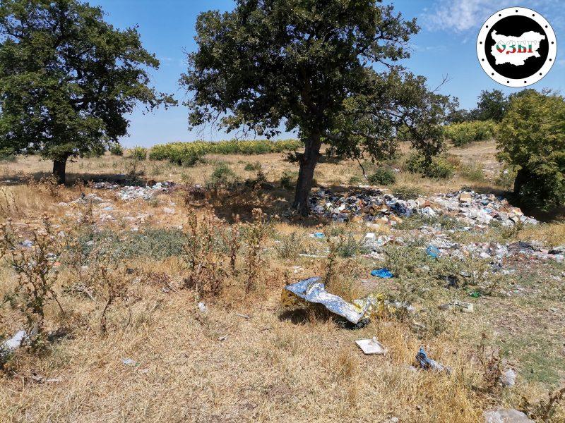 Нерегламентирано сметище в землището на село Бата