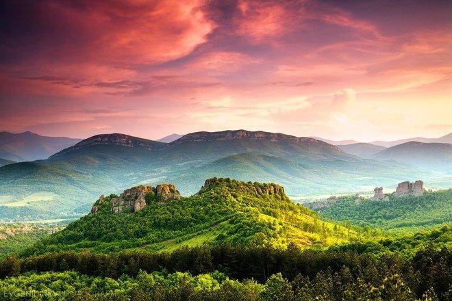 България