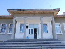 Дарение на книги за читалище
